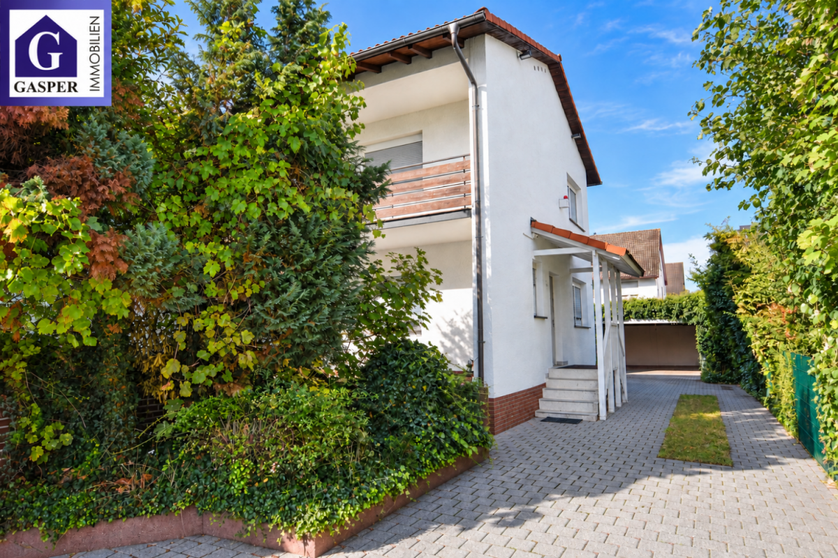 1-Familienhaus, viel Platz, großes Grundstück – Sanierungsobjekt: z.B. Heizung, Elektrik, Bäder